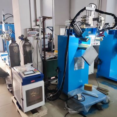 Bom preço Eficiência de precisão combinada com máquina de soldagem CNC de canto redondo para lavatório de cozinha de aço inoxidável on-line