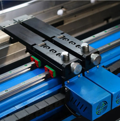 Máquina de dobragem hidráulica CNC de aço inoxidável automática