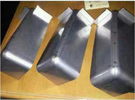 Máquina especial para o canto inferior