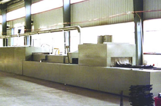 Método avançado de controlo de temperatura para equipamentos industriais de fornos de brasagem de alumínio