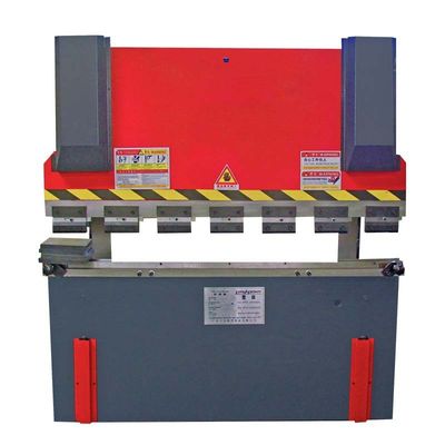 Fabricantes de máquinas de dobra de precisão para moldagem automática de chapas metálicas