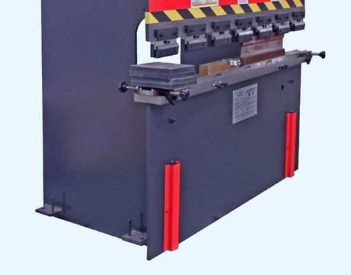 Fabricantes de máquinas de dobra de precisão para moldagem automática de chapas metálicas