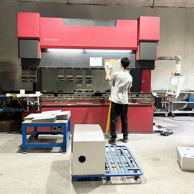 Bom preço 63T Máquina de dobra de chapas de aço inoxidável de alta eficiência on-line
