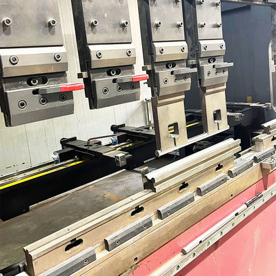 Equipamento de dobra de chapas metálicas de alta eficiência para decoração de edifícios com aço inoxidável 304