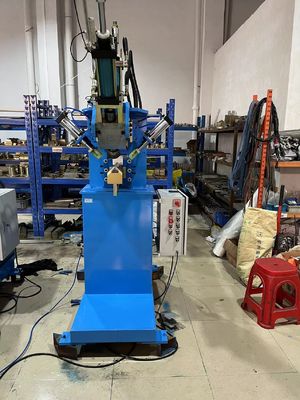 Máquina avançada e eficiente de prensagem de cantos e costuras para lavatórios de cozinha feitos à mão de aço inoxidável