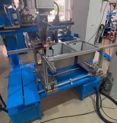 Máquina especial de solda de borda interna CNC multi-eixo para lavatórios artesanais de aço inoxidável