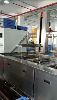 Equipamento industrial de limpeza e secagem com tecnologia ultrasônica para peças metálicas de precisão