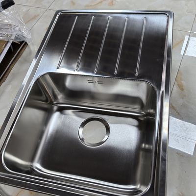 Banheira de aço inoxidável escovada Nano Gun cinza Banheira de aço inoxidável 304 Banheira de aço inoxidável instalada sob palco