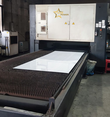 Lave automática de aço inoxidável especializada na produção de máquina de corte a laser de metal CNC