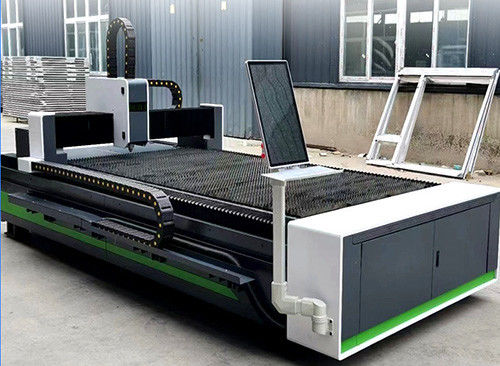 Bom preço Máquina automática de corte a laser de metal Corte de metal de liga de alumínio de aço inoxidável de precisão on-line