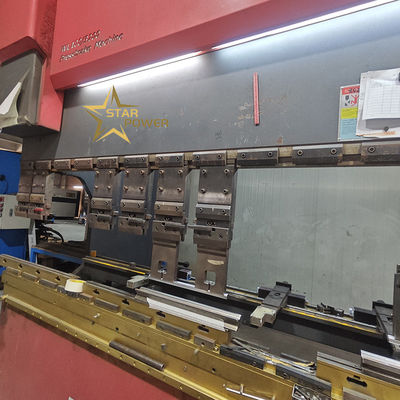 Máquina de dobra inteligente de precisão para processamento de chapas de metal