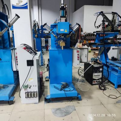 Máquina de Prensa Hidráulica 380V para Soldagem de Juntas de Pias de Cozinha 1800x1000x2100mm