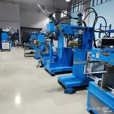 Máquina de soldadura CNC de precisão de 4 eixos (Especializada em bordas internas de painéis)